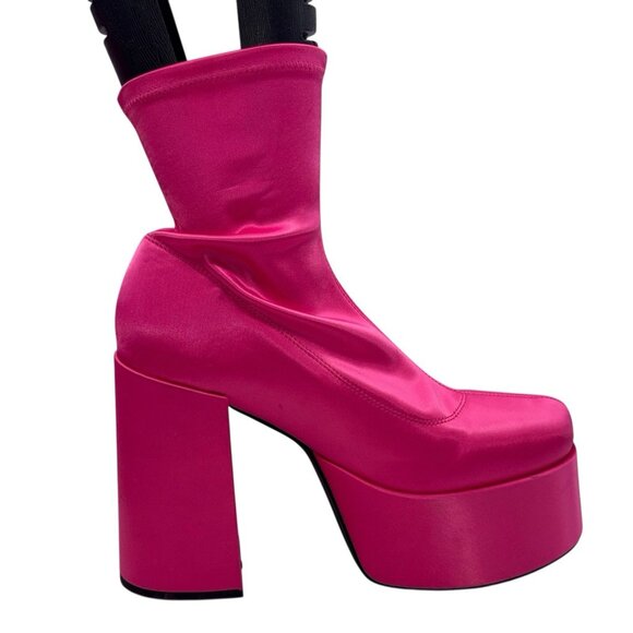 Steve Madden Pink Platform Boots Sz 9 M Sock Pull On Barbie Chunky Heel - Picture 4 of 16